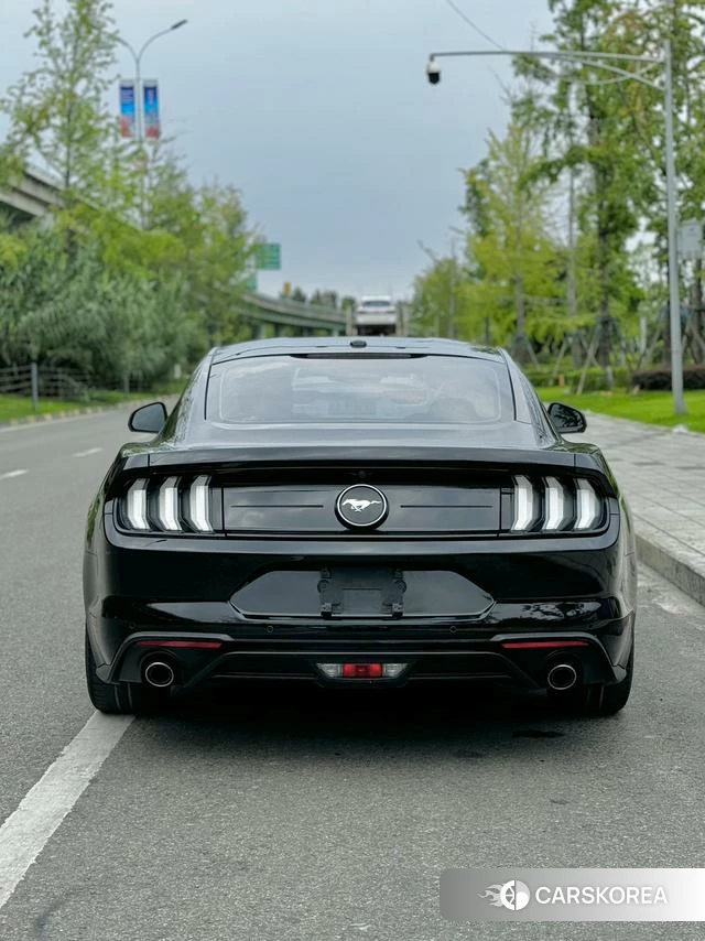 Ford Mustang 2019 Черный из Китая, фото 2