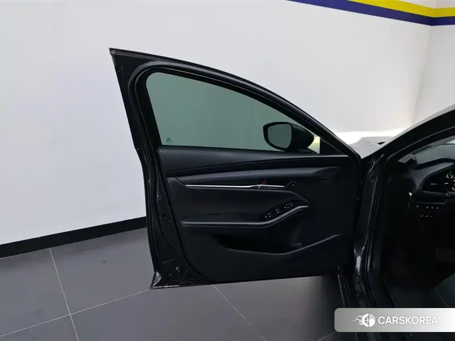 Mazda 3 id 4547441 из Китая 8
