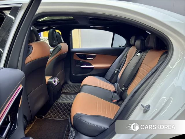 Mercedes-Benz Class C 2023 Белый из Китая, фото 6