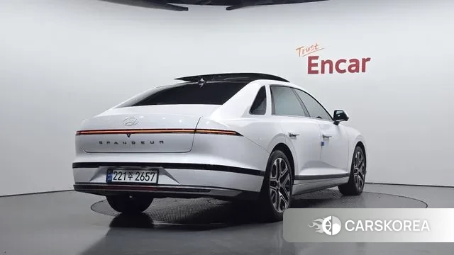 Hyundai Grandeur (GN7) id 3776160 из Кореи 12