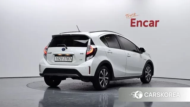 Toyota Prius C id 3374206 из Кореи 12