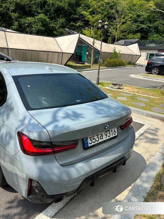 BMW 3 Series (G20) 2023 Светло-серебряный цвет из Кореи, фото 2
