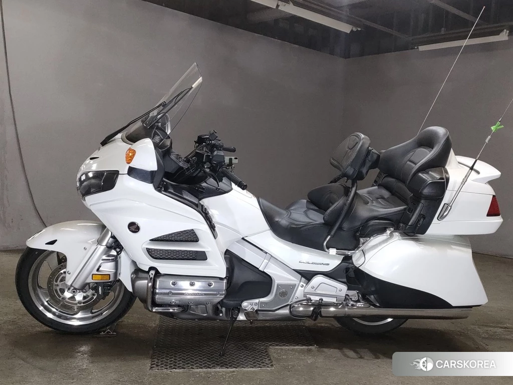 Проданный Honda GL1800 2013 из Японии