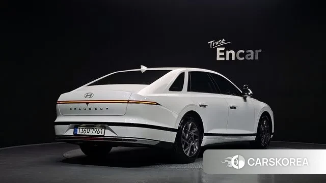 Hyundai Grandeur (GN7) id 3706580 из Кореи 12