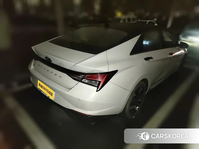 Hyundai Elantra 2021 Белый из Китая, фото 2
