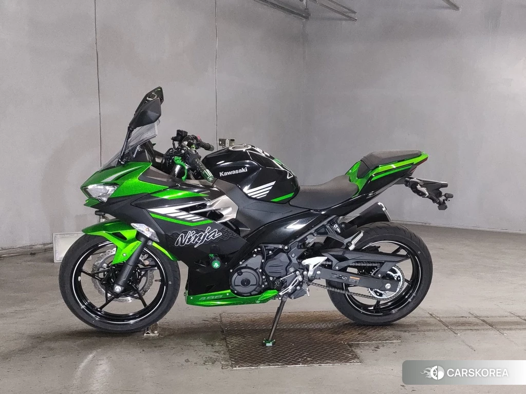 Проданный Kawasaki NINJA 400 2024 из Японии