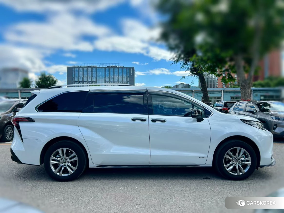 Toyota Sienna id 4461466 из Китая 10