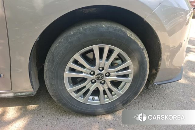 Toyota Saina id 4301764 из Китая 9