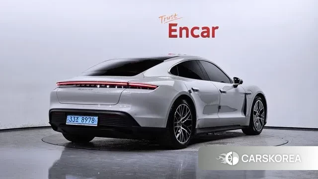 Porsche Taycan id 3075724 из Кореи 12