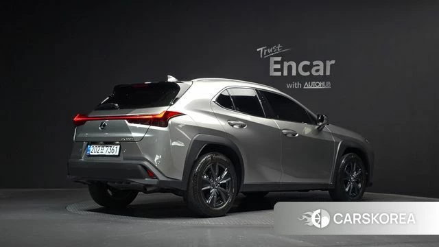 Lexus UX300h id 4354044 из Кореи 12