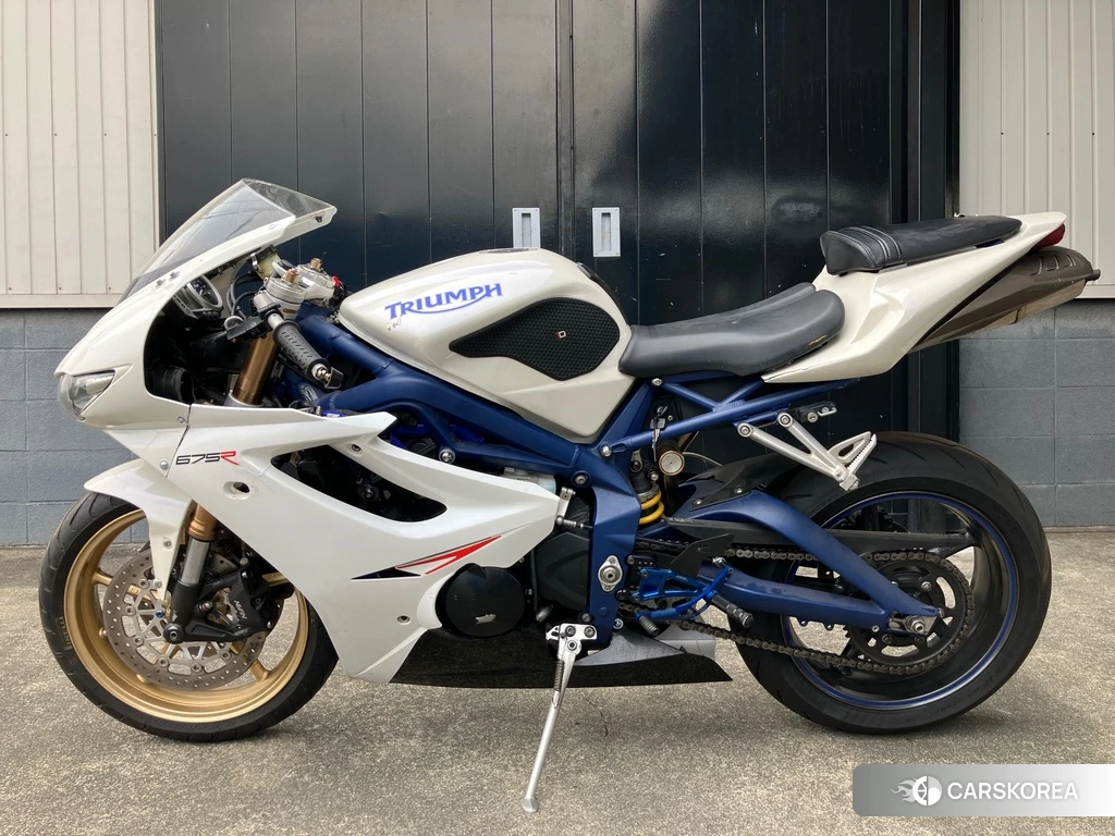 Проданный Triumph DAYTONA 675SE 2010 из Японии, фото 2