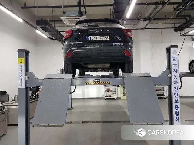 Chevrolet (GM Daewoo) Trax Crossover 2024 Черный из Кореи, фото 2