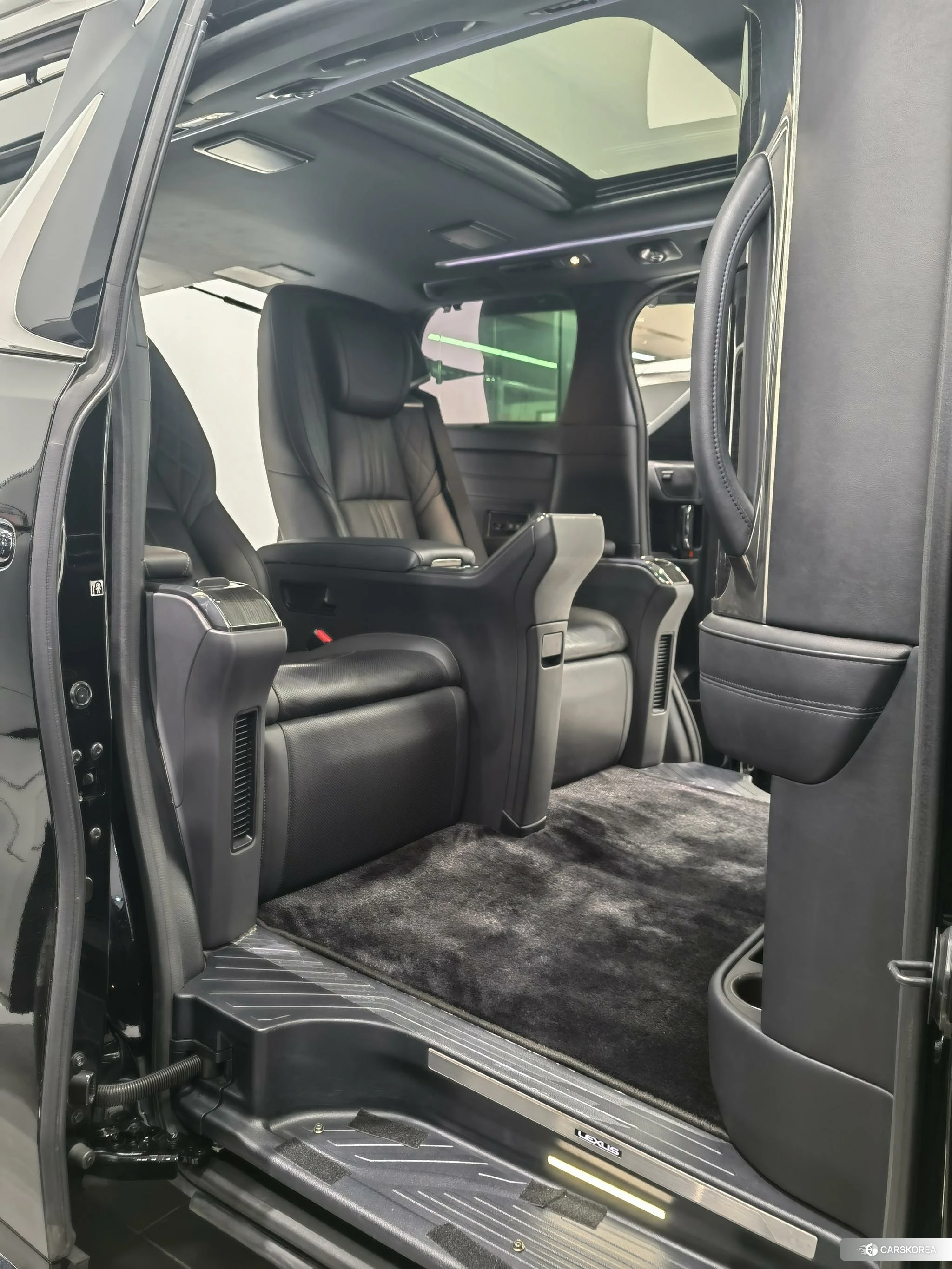 Lexus LM 2020 Черный из Китая, фото 4