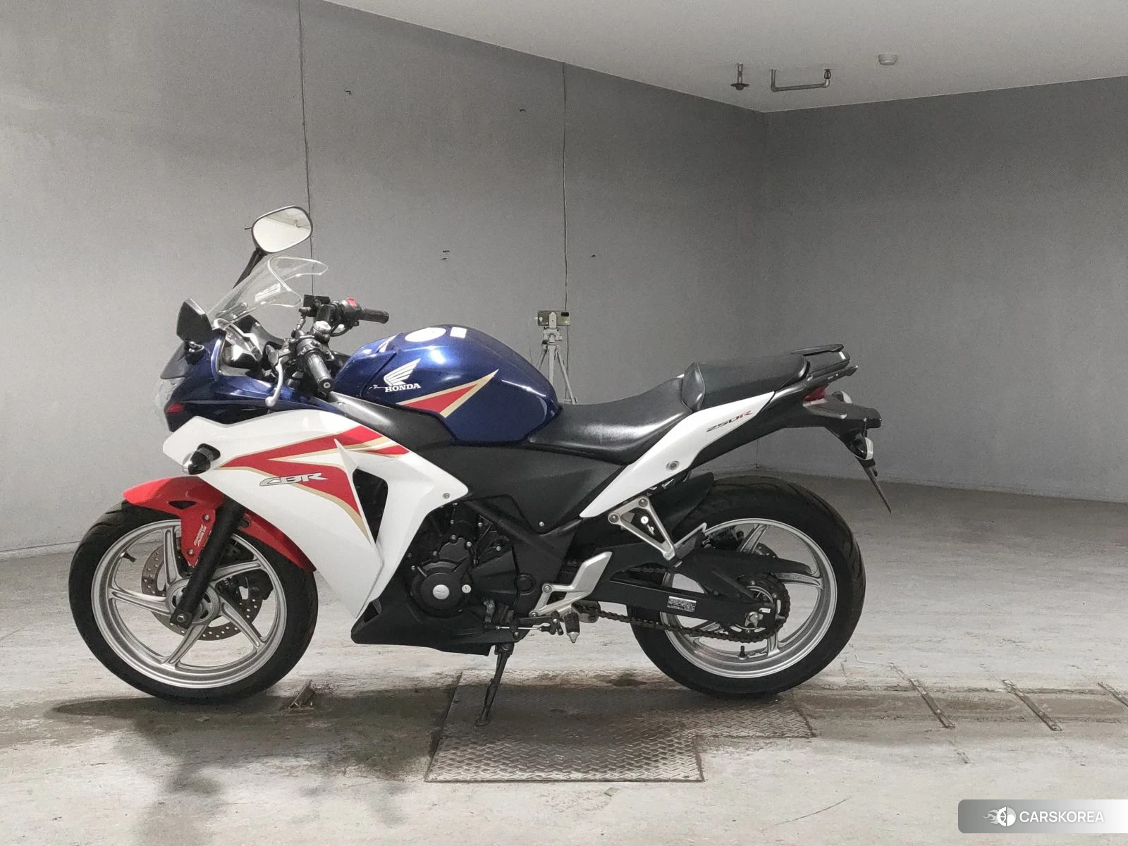 Проданный Honda CBR250R 2011 из Японии, фото 3