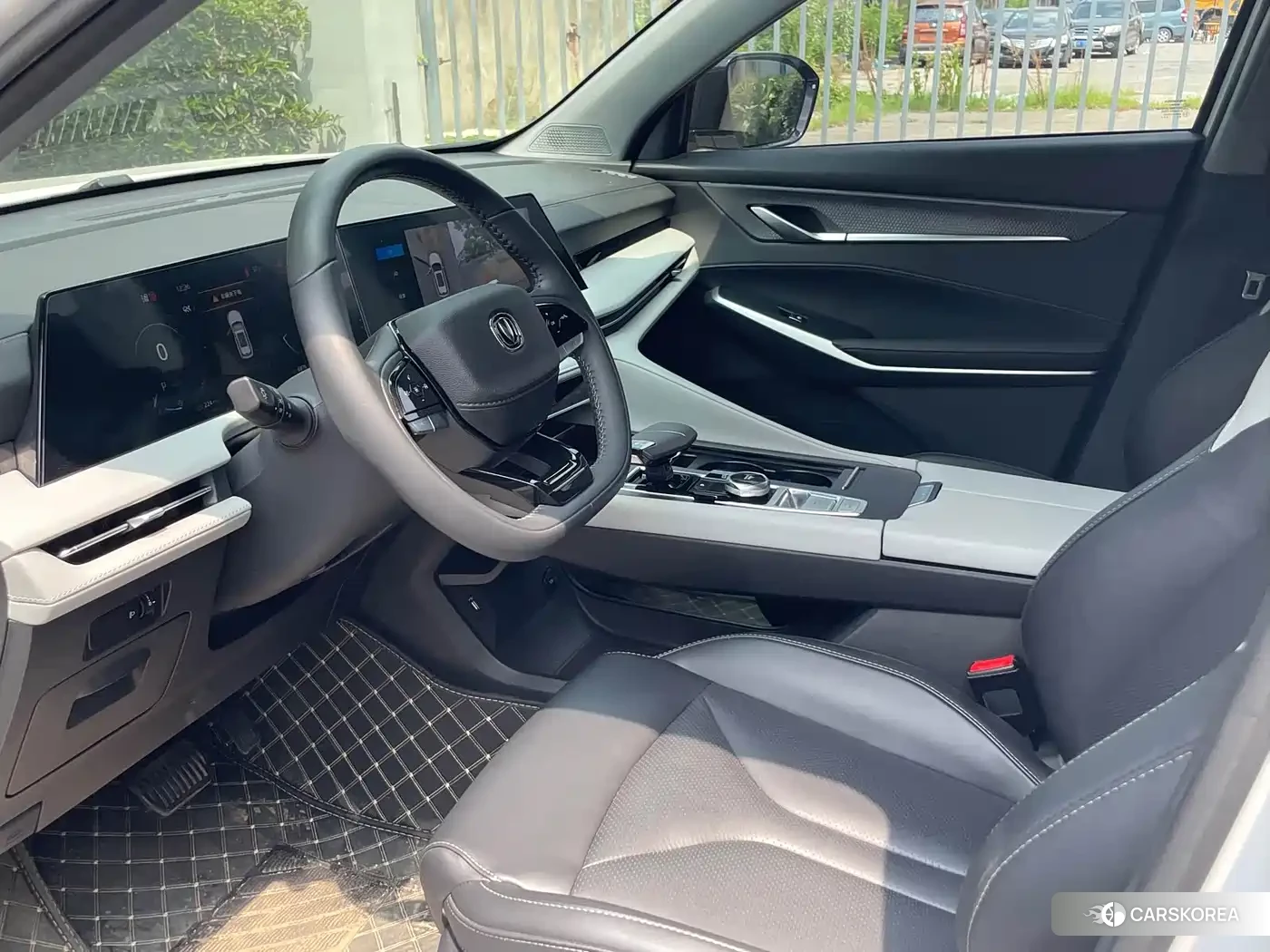 Chang'an Changan CS75PLUS 2023 Белый из Китая, фото 2
