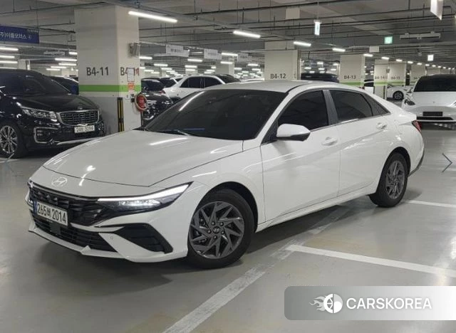 Hyundai The New Avante (CN7) 2023 Белый из Кореи, фото 4