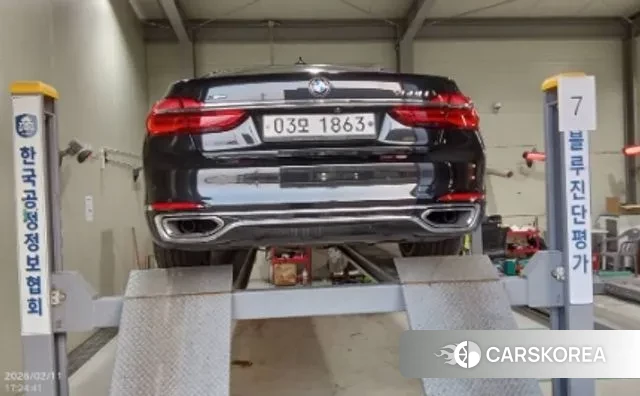 BMW 7 Series (G11) 2018 Черный из Кореи, фото 2