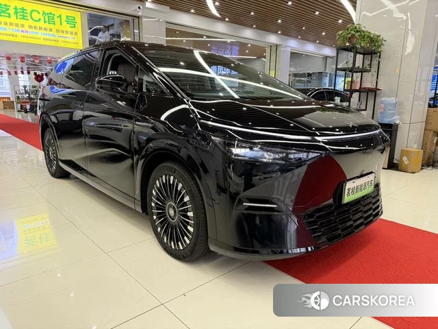 Xiaopeng Motors Xiaopeng X9 id 4205665 из Китая 8