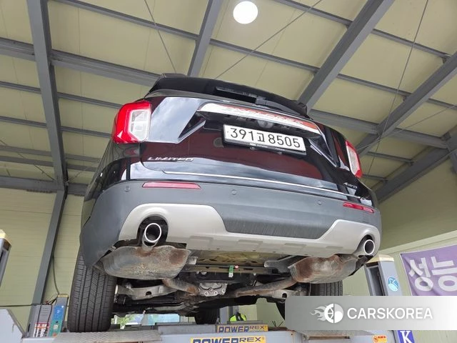 Ford Explorer 6th Generation 2022 Черный из Кореи, фото 2