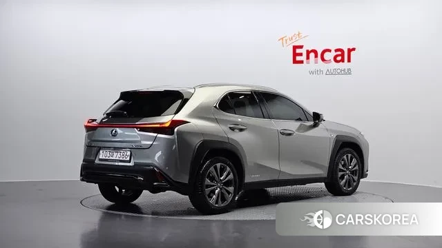 Lexus UX250h id 3053812 из Кореи 12