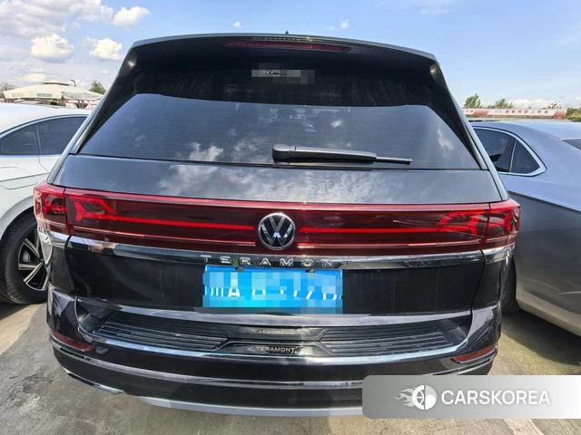 Volkswagen Tourang 2021 Черный из Китая, фото 2