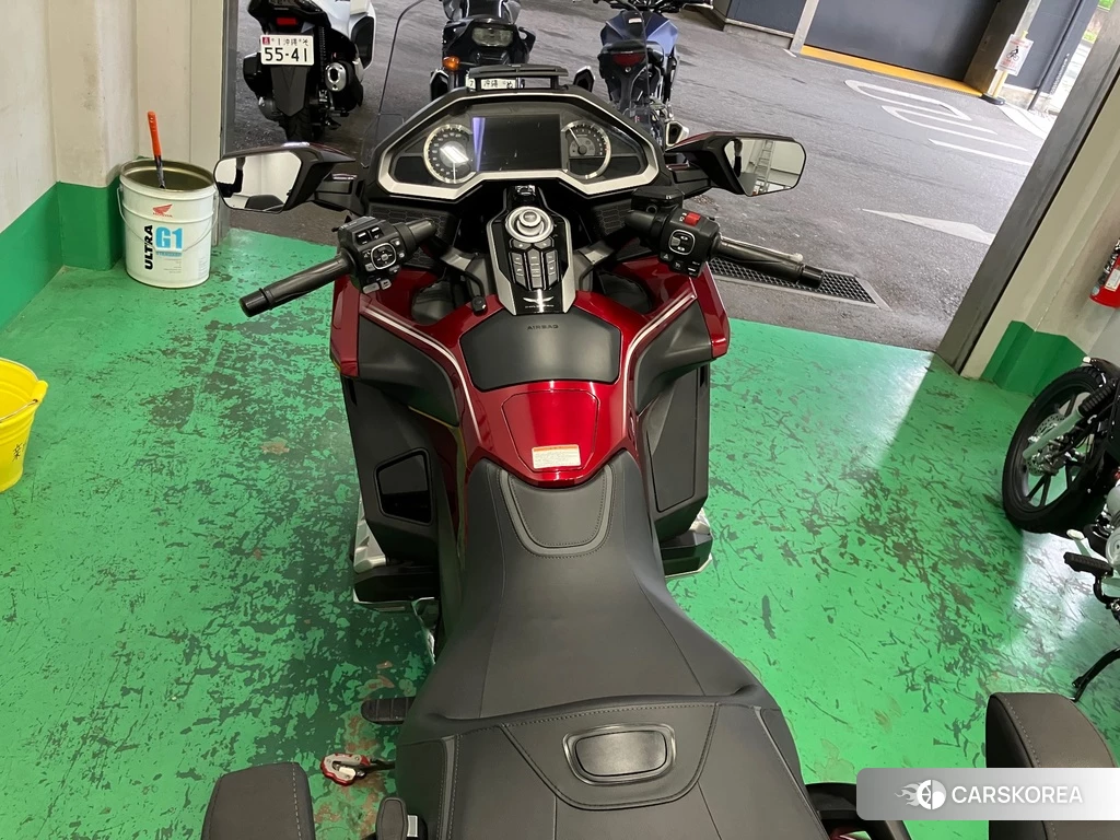 Проданный Honda GL1800 TOUR DCT 2020 из Японии