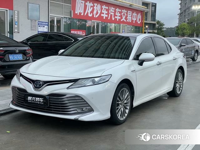 Toyota Camry 2021 Белый из Китая, фото 3