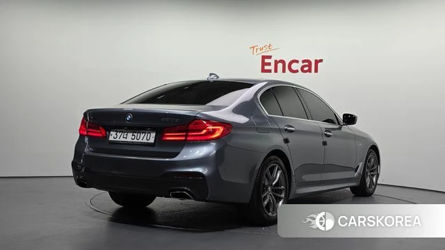 BMW 5 Series (G30) id 4246262 из Кореи 12