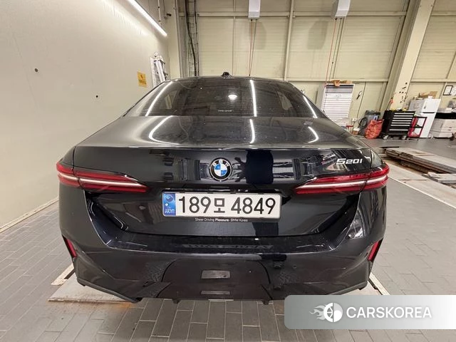 BMW 5 Series (G60) 2024 Синий из Кореи, фото 2