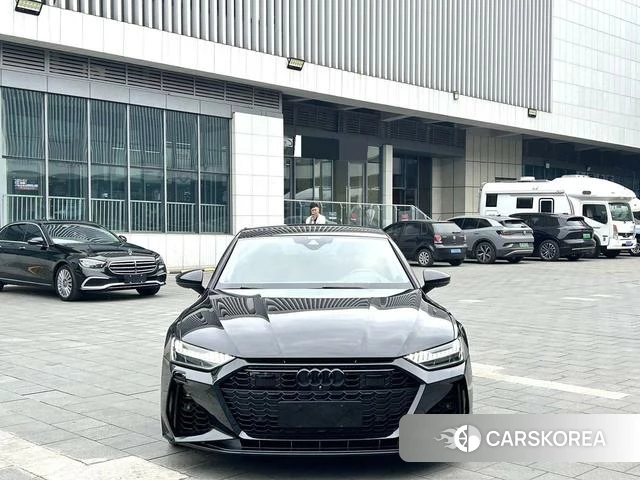 Audi A7 2021 Темно-серый из Китая, фото 2
