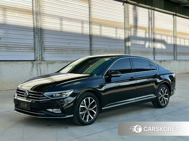 Volkswagen Magotan 2023 Черный из Китая, фото 2