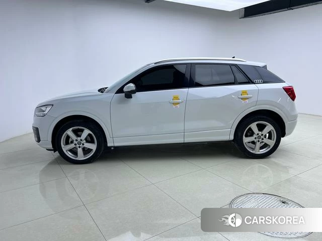 Audi Q2L id 3869616 из Китая 12