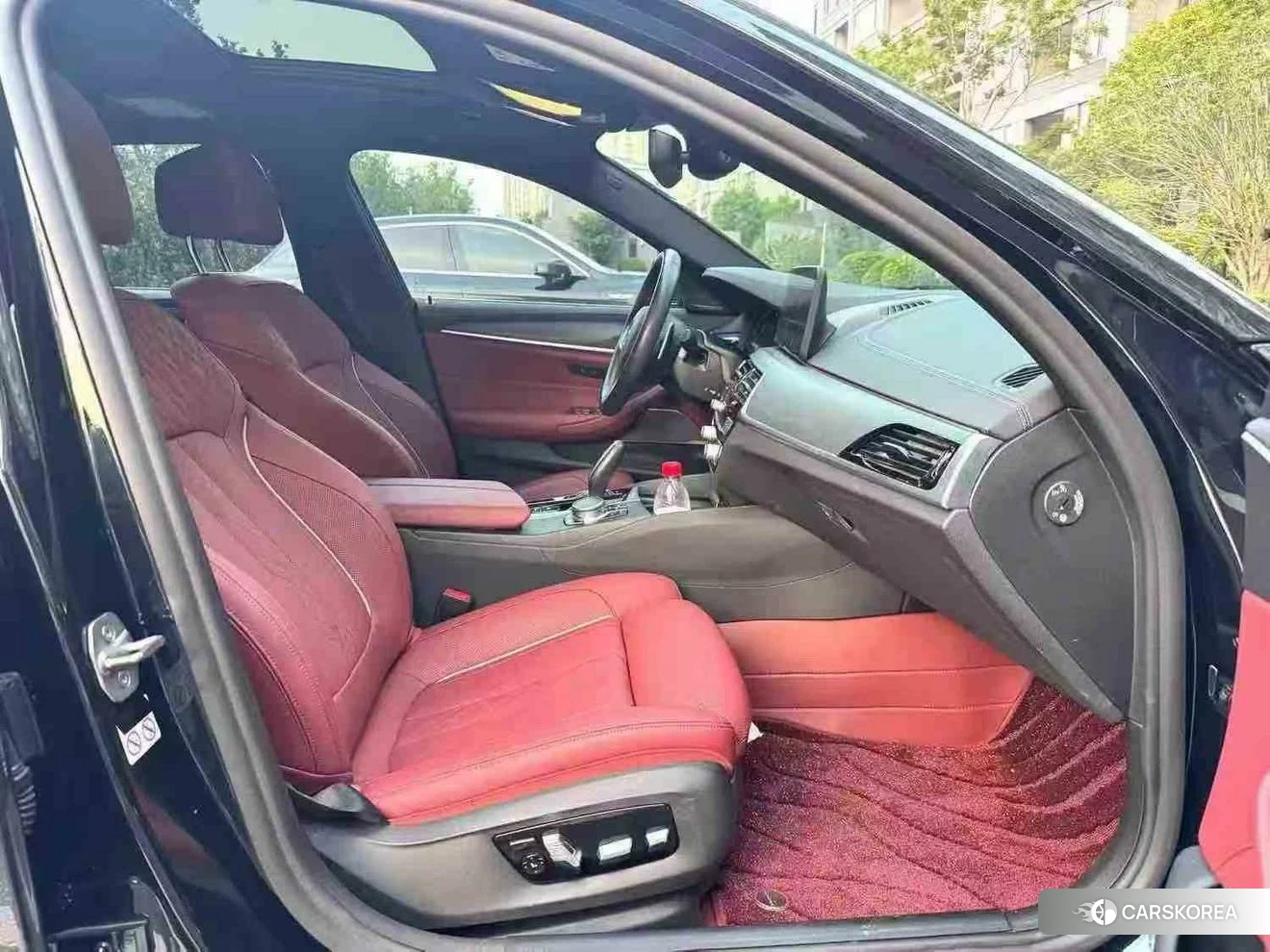 BMW 5 series 2021 Черный из Китая, фото 2
