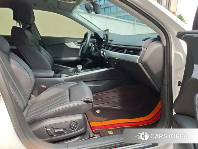 Audi A4L id 4263917 из Китая 9