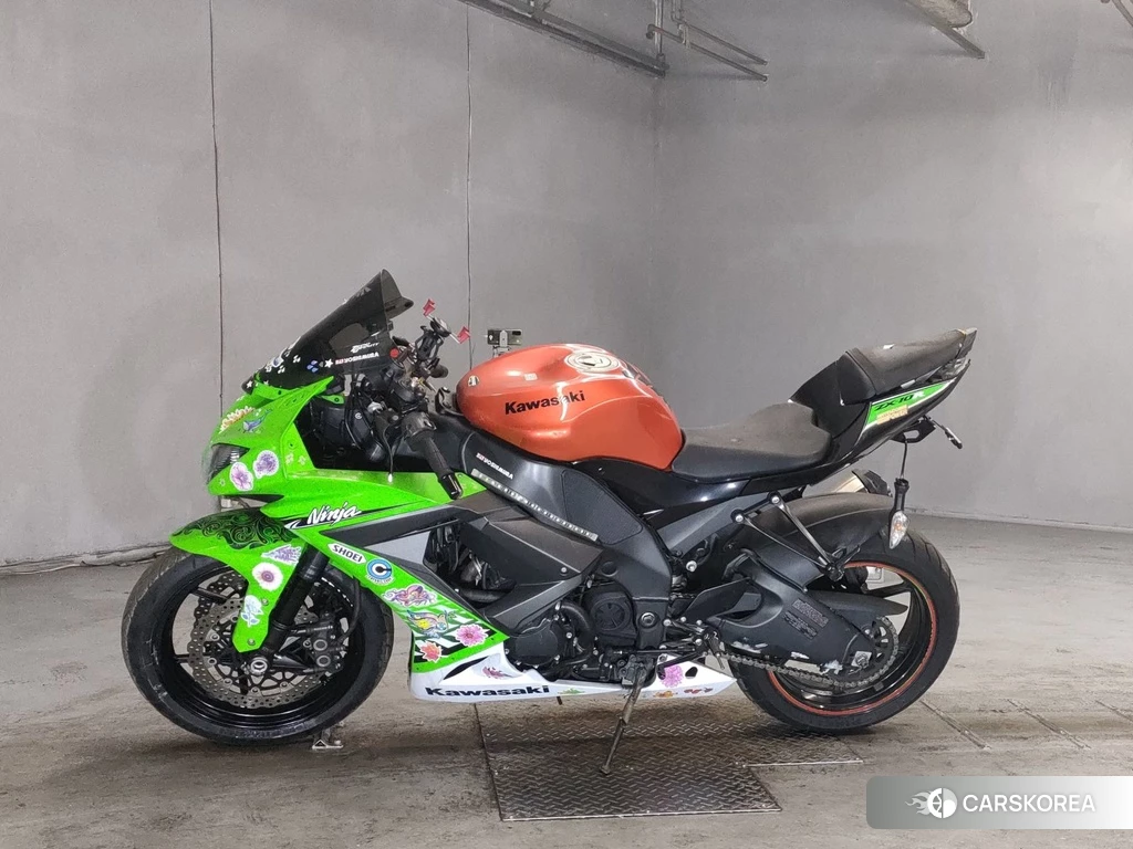 Проданный Kawasaki ZX-10R NINJA 2011 из Японии, фото 2