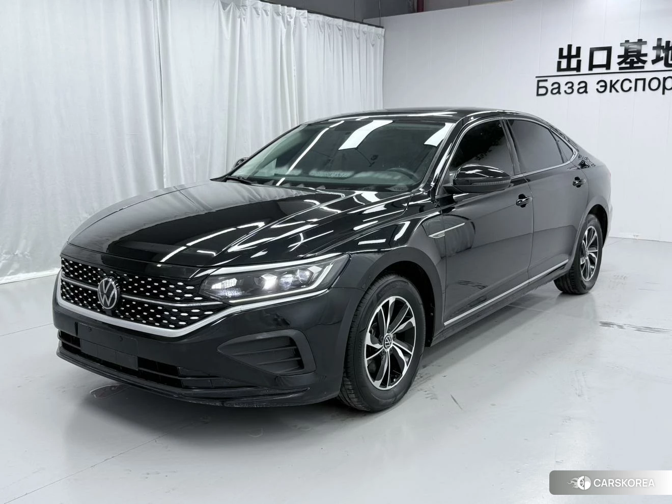 Volkswagen Passat 2022 Черный из Китая, фото 2