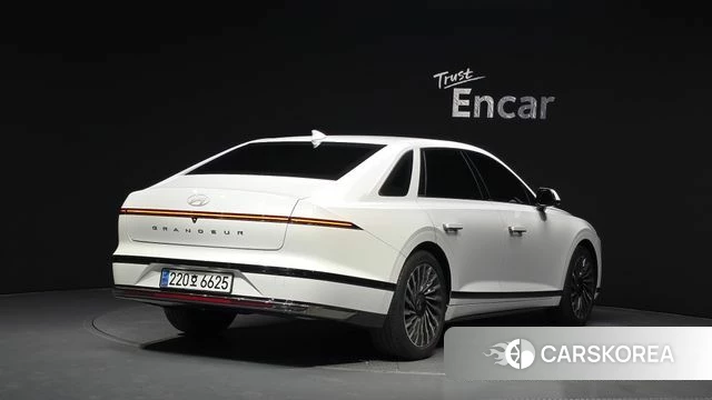 Hyundai Grandeur (GN7) id 4194763 из Кореи 12