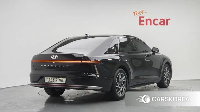 Hyundai Grandeur (GN7) id 3882976 из Кореи 12