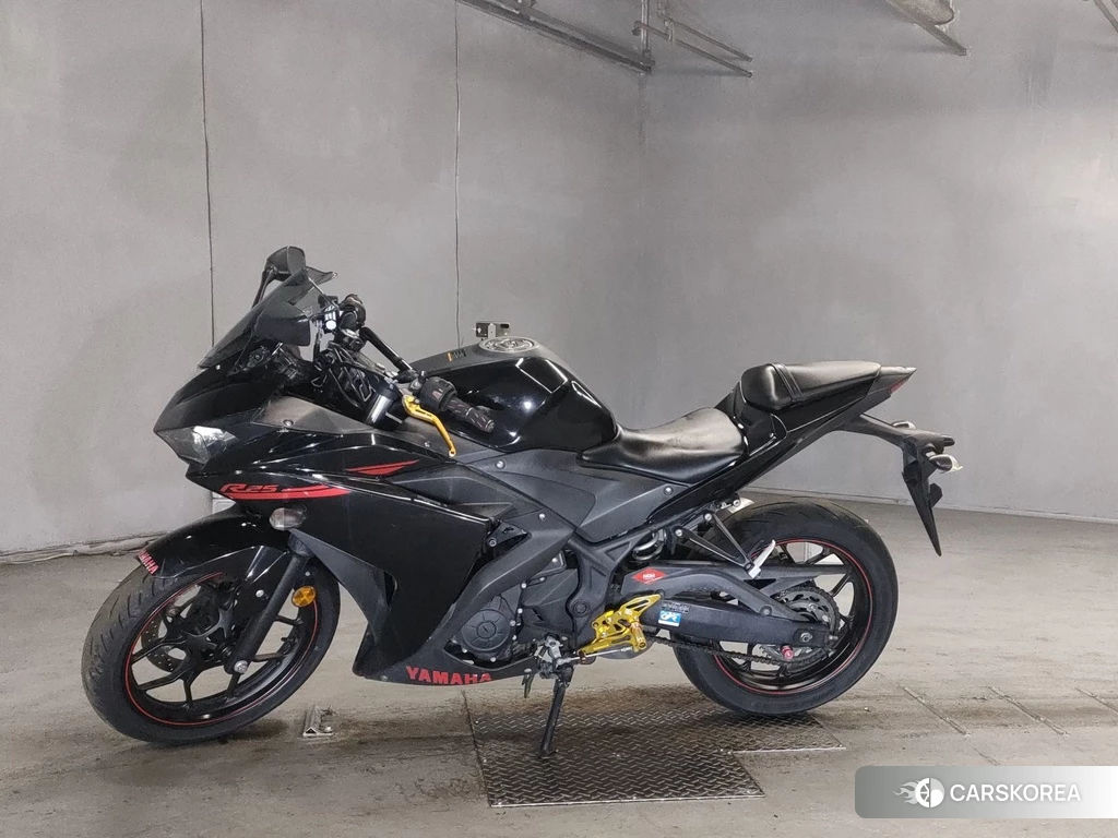 Проданный Yamaha YZF-R25 2015 из Японии