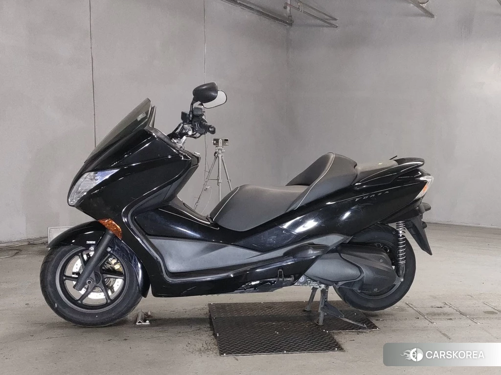 Проданный Honda FORZA Z 2012 из Японии