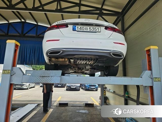 Mercedes-Benz E-Class W213 2021 Белый из Кореи, фото 2