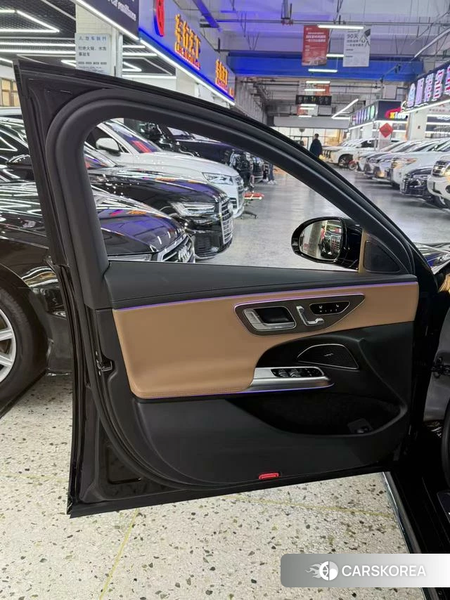 Mercedes-Benz E-class 2024 Черный из Китая, фото 4