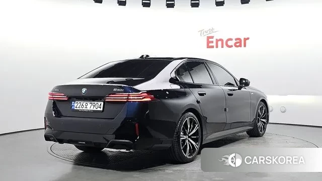 BMW 5 Series (G60) id 3002119 из Кореи 12