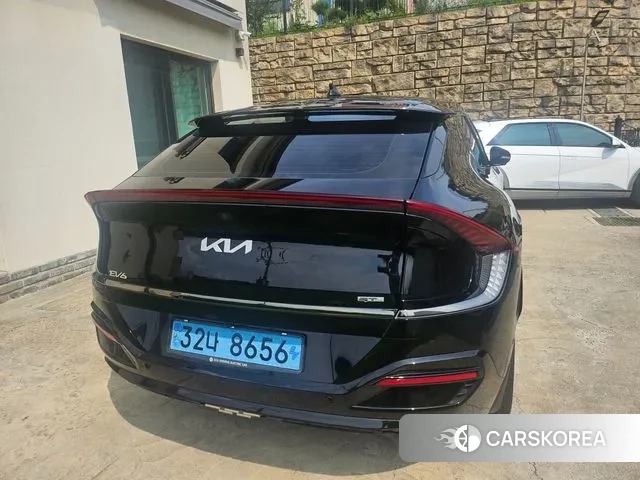 Kia EV6 2023 Черный из Кореи, фото 5