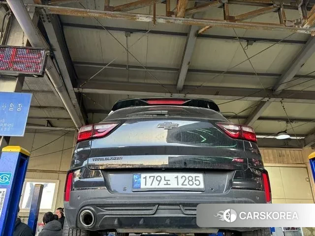 Chevrolet (GM Daewoo) Trailblazer 2023 Черный из Кореи, фото 2