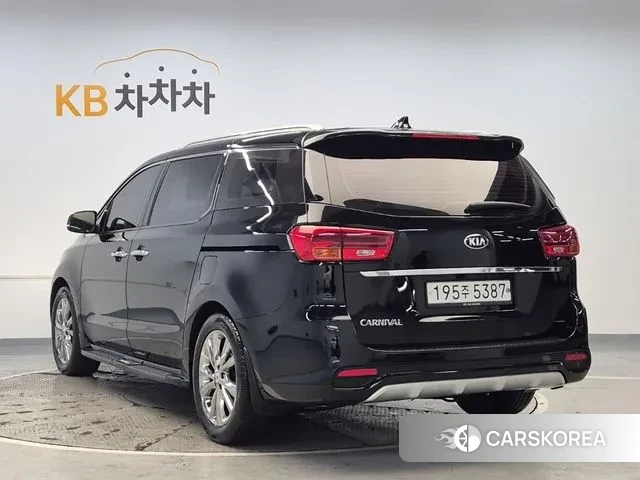 Kia The New Carnival id 3694962 из Кореи 12