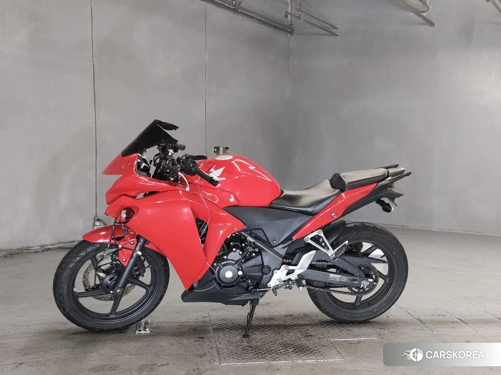 Проданный Honda CBR250R 2013 из Японии, фото 2