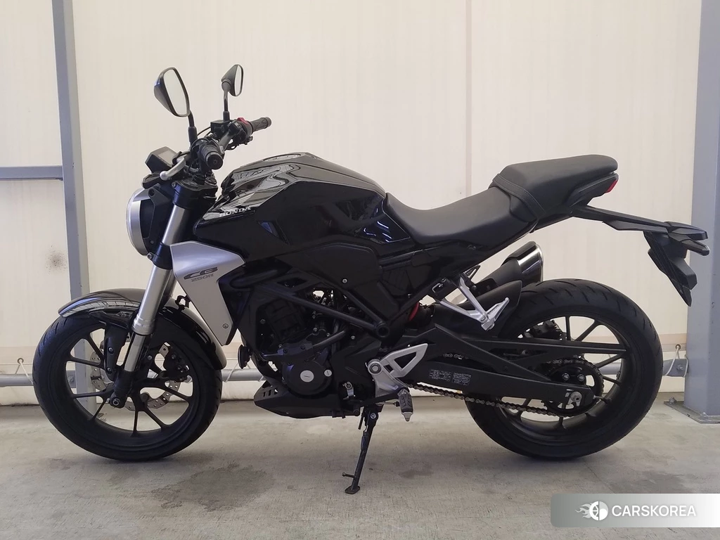 Проданный Honda CB250R 2018 из Японии, фото 2