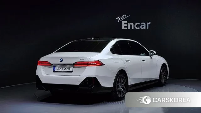 BMW 5 Series (G60) id 3341753 из Кореи 12