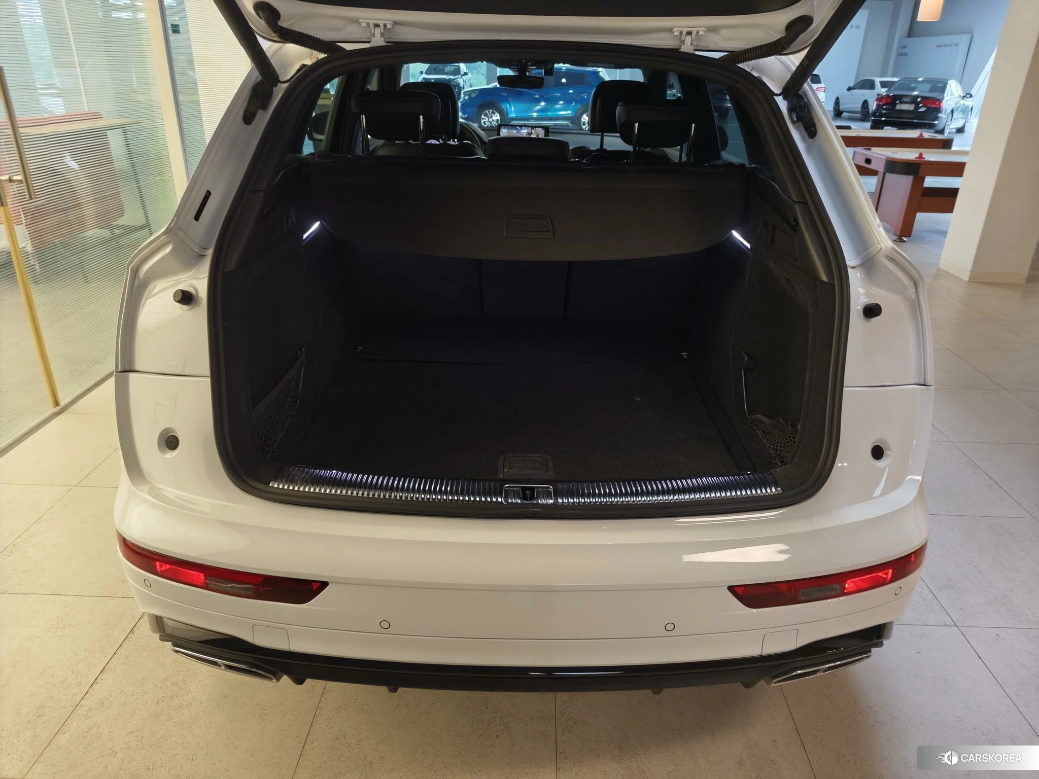 Audi Q5L 2024 Белый из Китая, фото 2